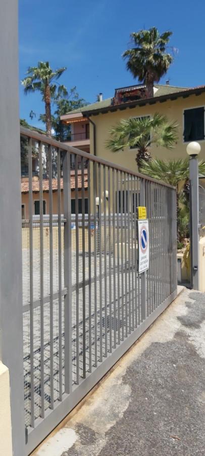 Appartamento La Spiaggia Bordighera Zewnętrze zdjęcie
